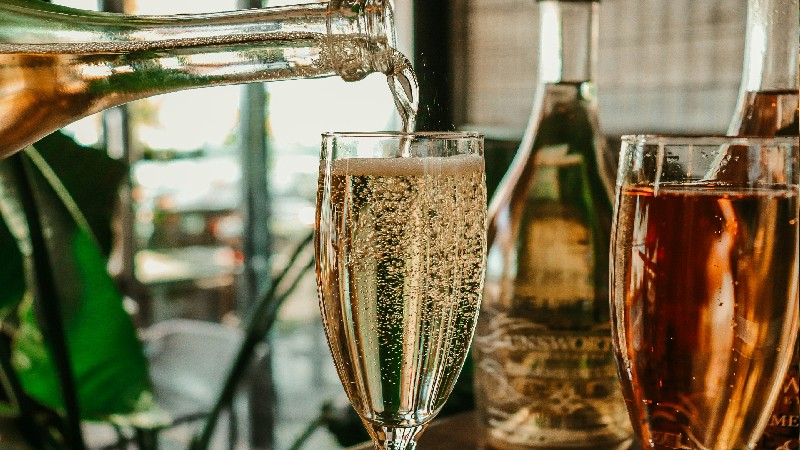 LADDNING INFÖR LOPPET MED FESTIVAL